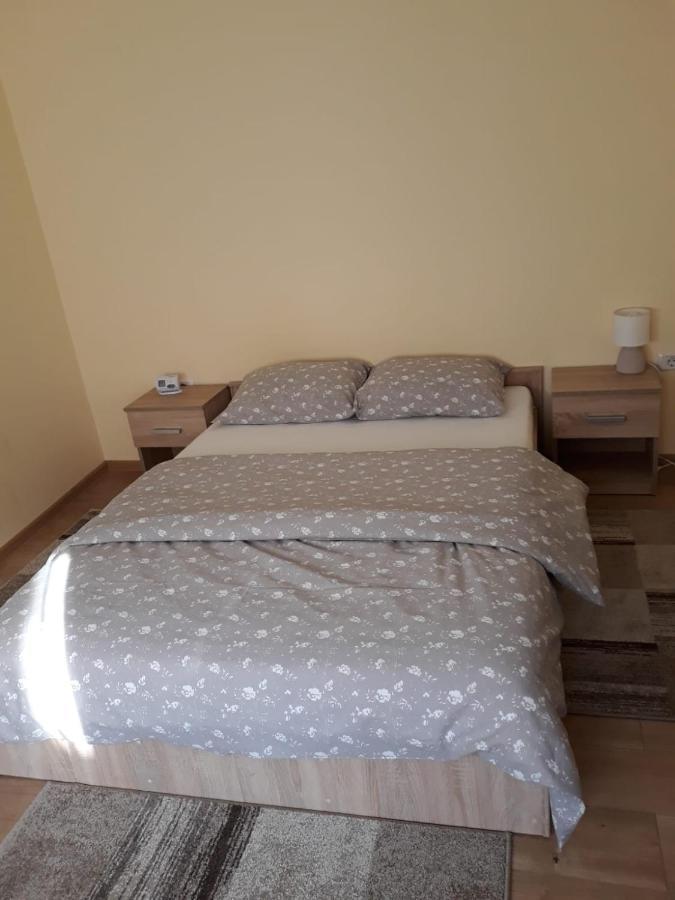 Apartament Andreas Διαμέρισμα Αράντ Εξωτερικό φωτογραφία